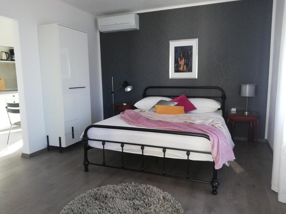 Apartments 4U Omišalj Eksteriør bilde