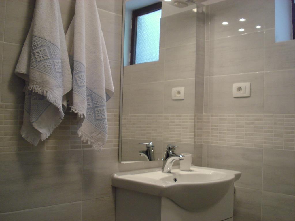 Apartments 4U Omišalj Eksteriør bilde