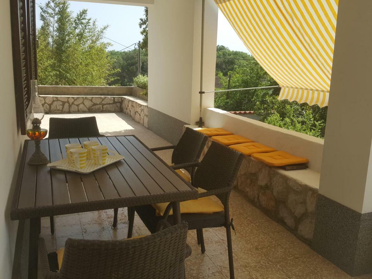 Apartments 4U Omišalj Eksteriør bilde