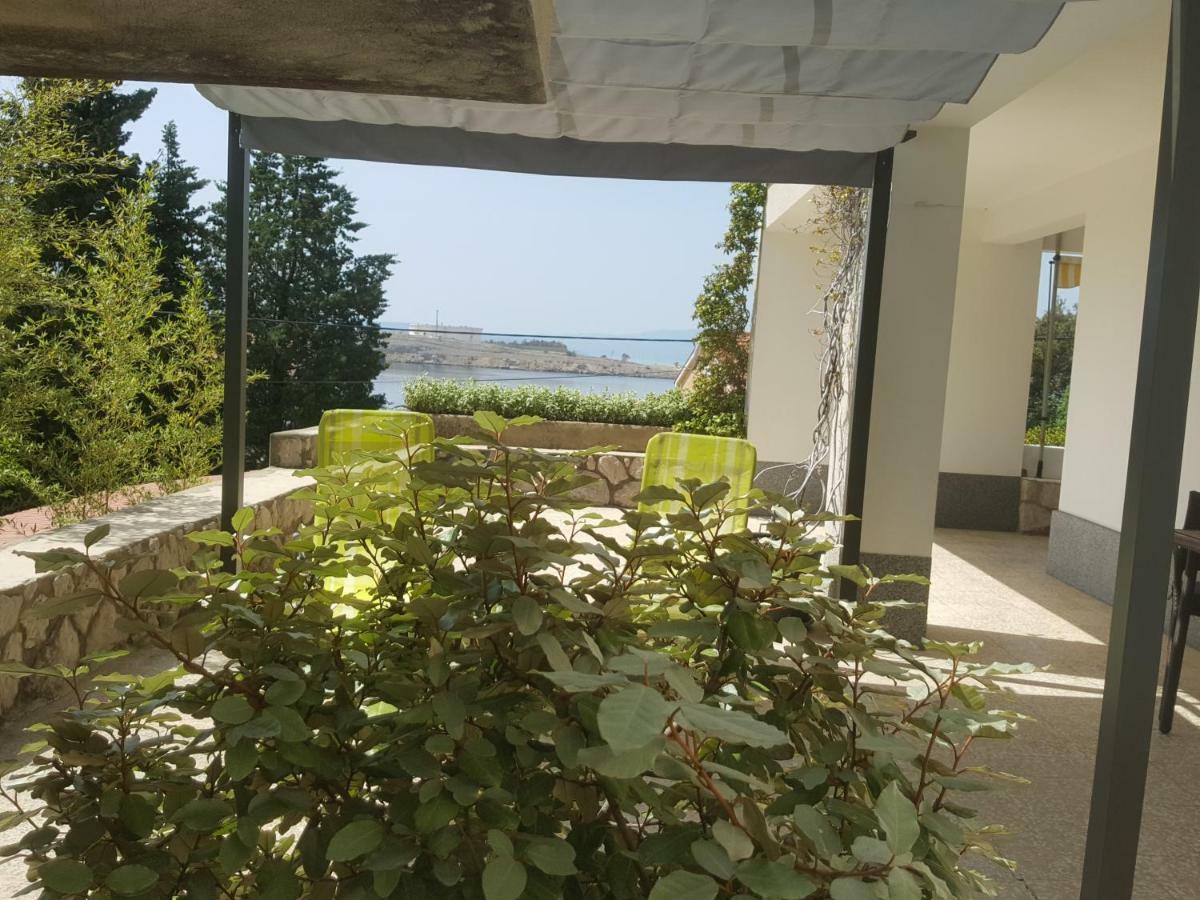 Apartments 4U Omišalj Eksteriør bilde