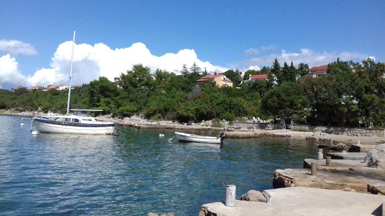 Apartments 4U Omišalj Eksteriør bilde
