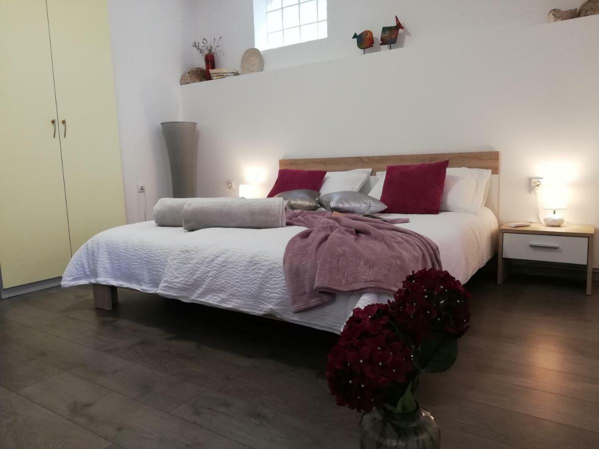 Apartments 4U Omišalj Eksteriør bilde