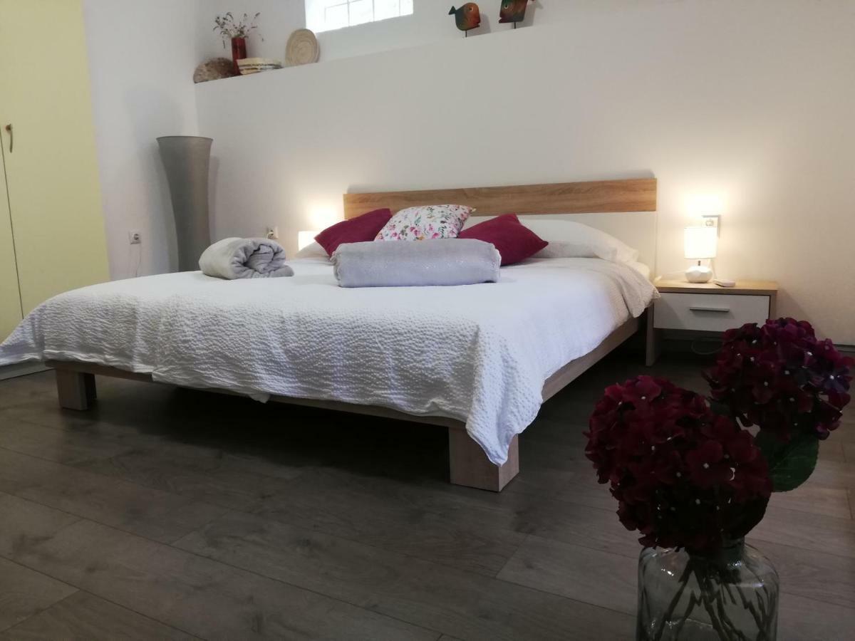 Apartments 4U Omišalj Eksteriør bilde
